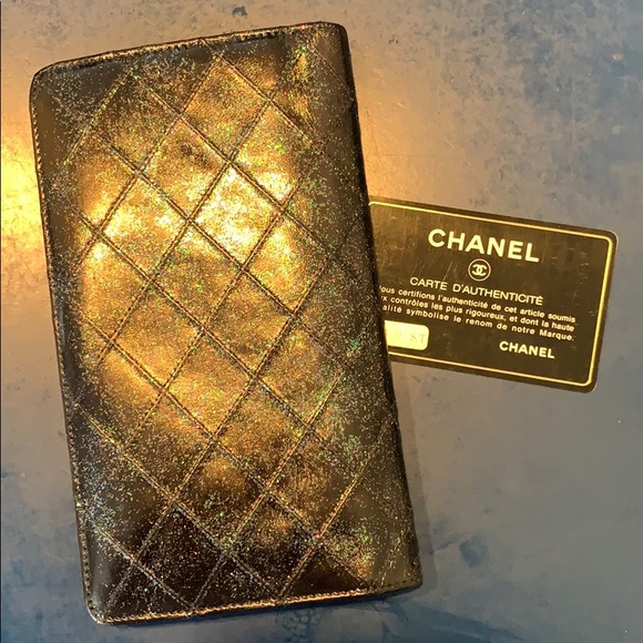 Chanel bifold wallet - Picture 3 of 11
